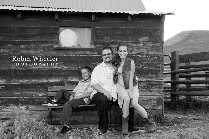 Photo of an uncle with his niece and nephew, Payette, Idaho