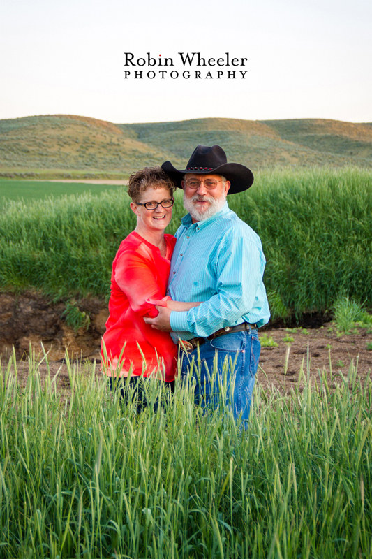 Photo of a couple in a field, Payette, idaho