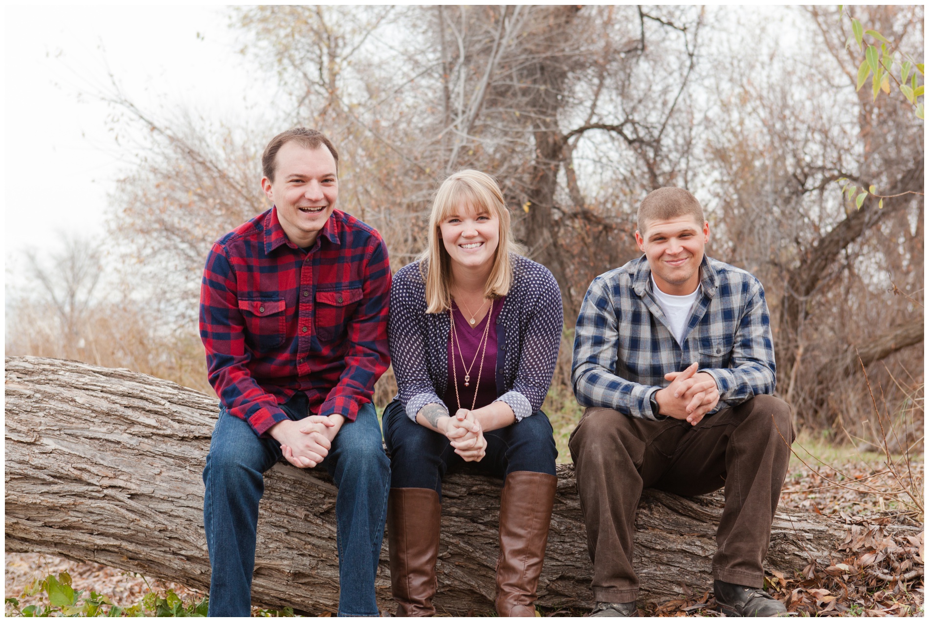 Fall family pictures at Ontario State Park