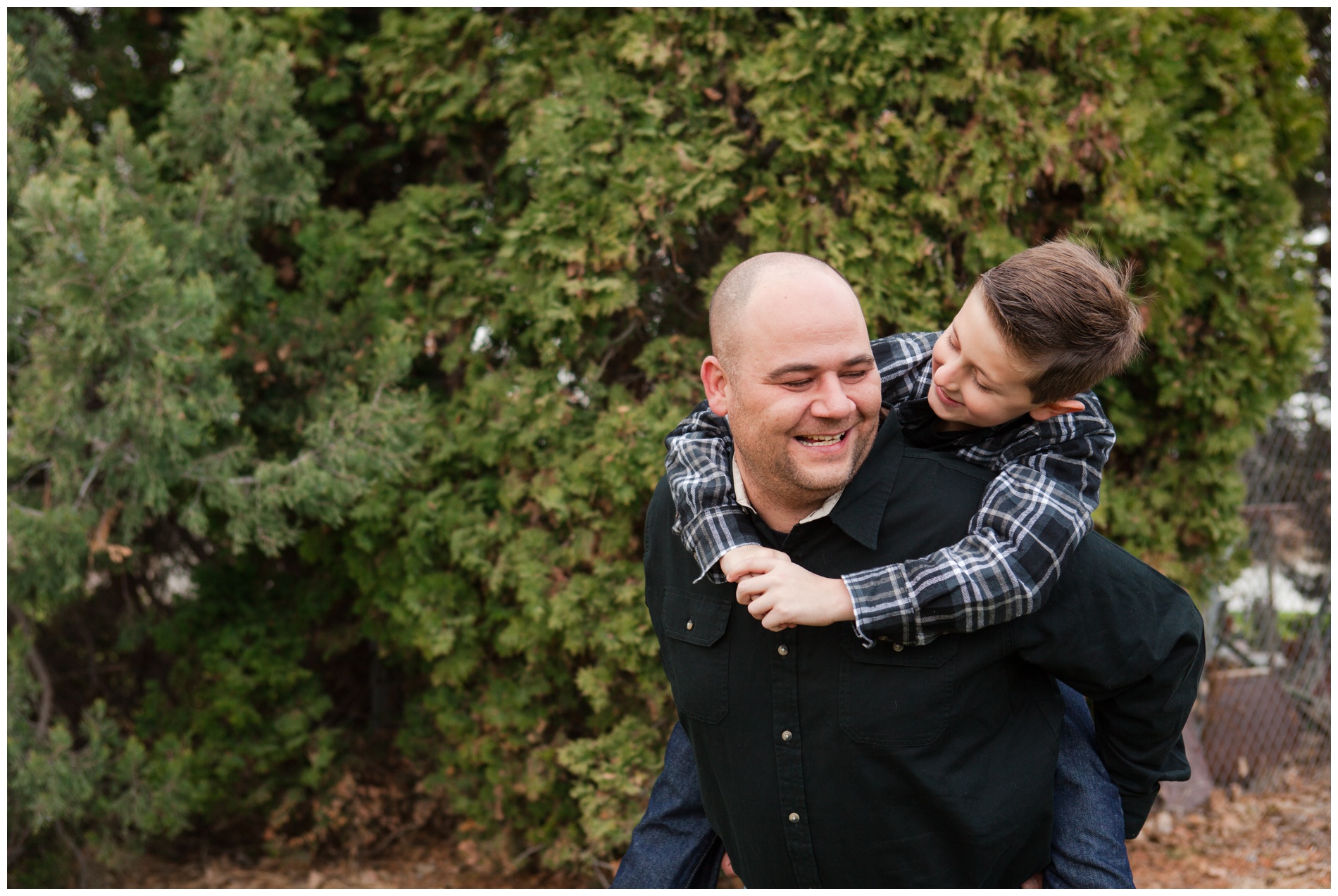 Fall family pictures at Beck-Kiwanis Park in Ontario