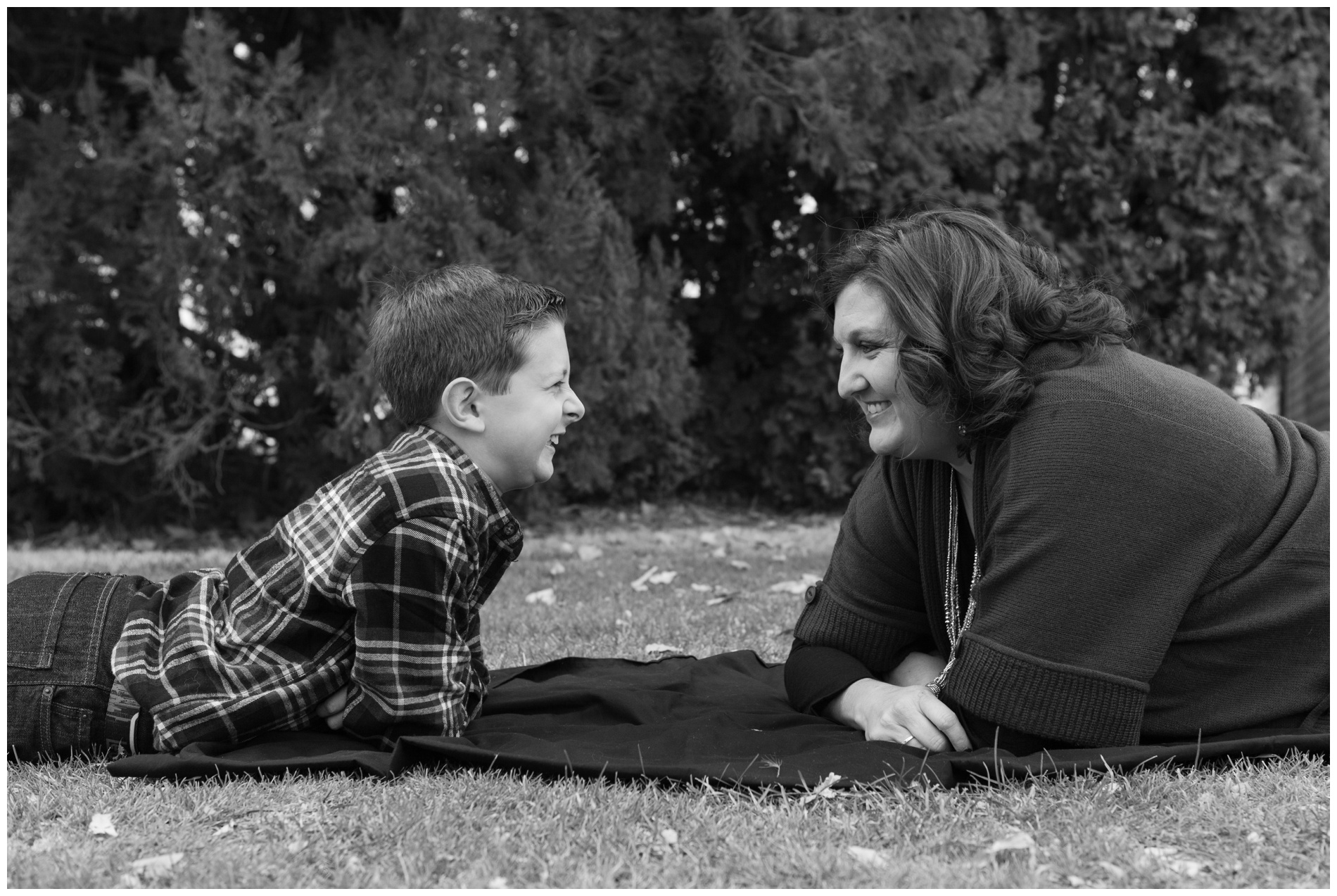 Fall family pictures at Beck-Kiwanis Park in Ontario