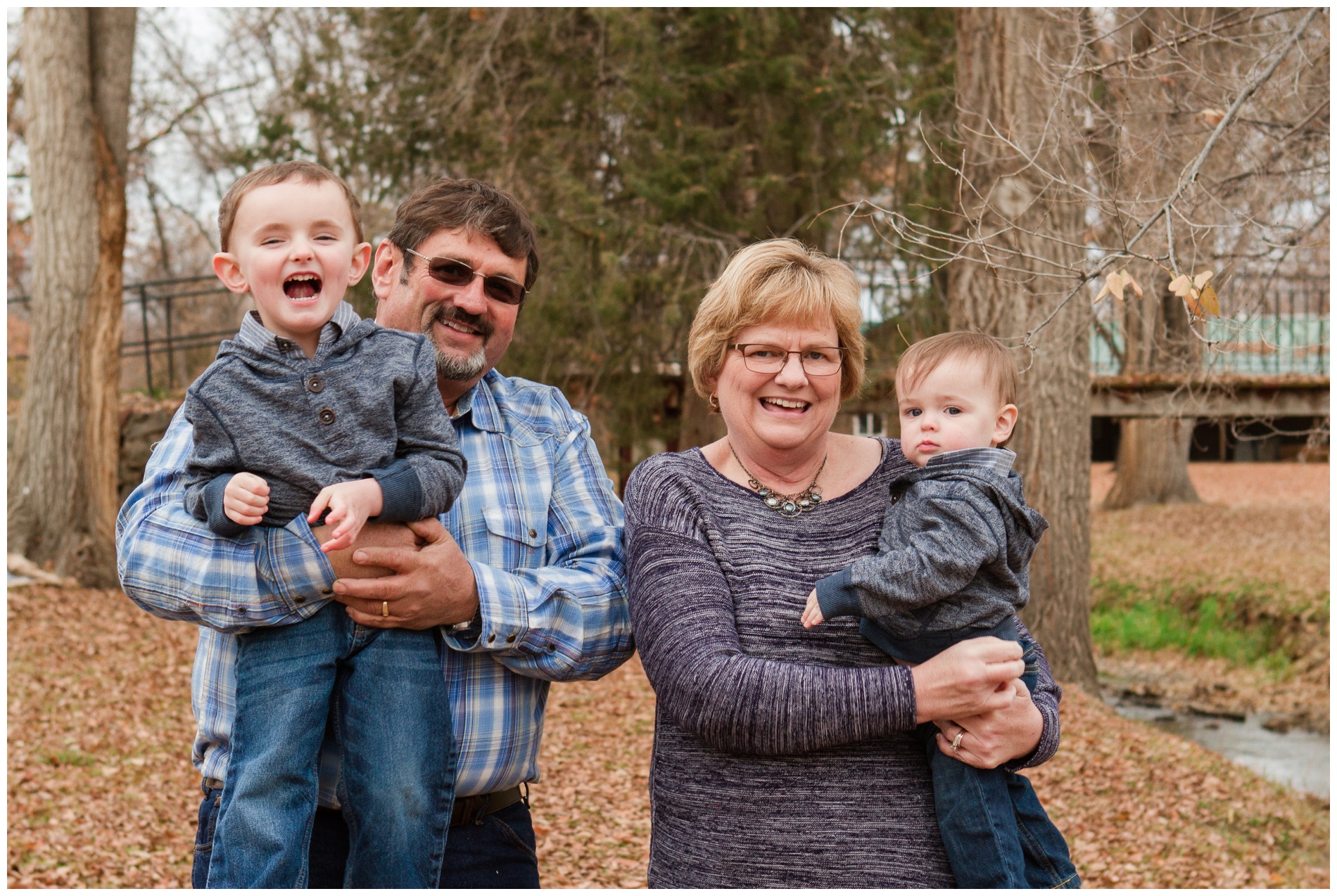 Family portraits at Kiwanis Park in Payette