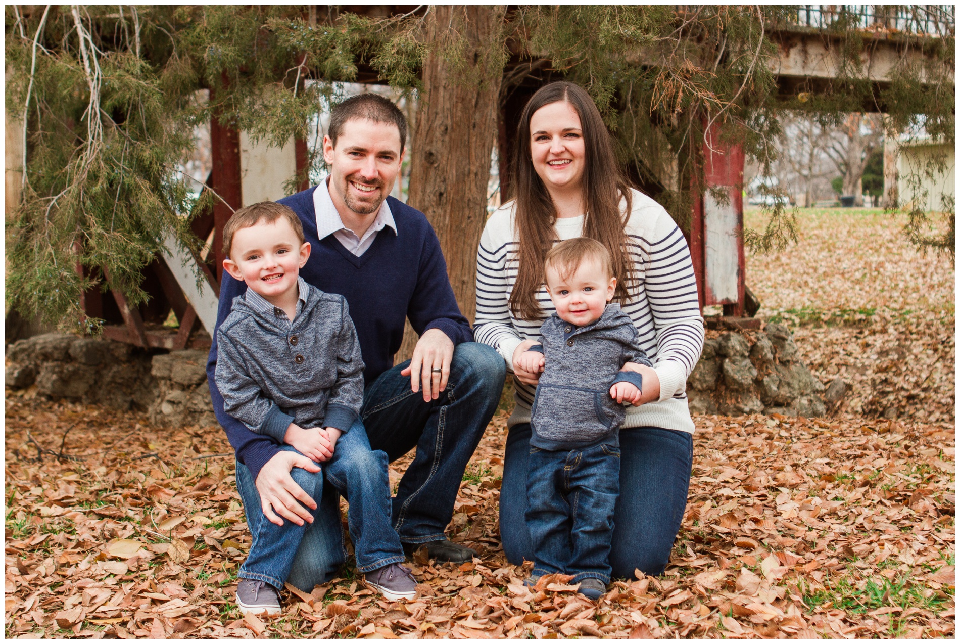 Family portraits at Kiwanis Park in Payette