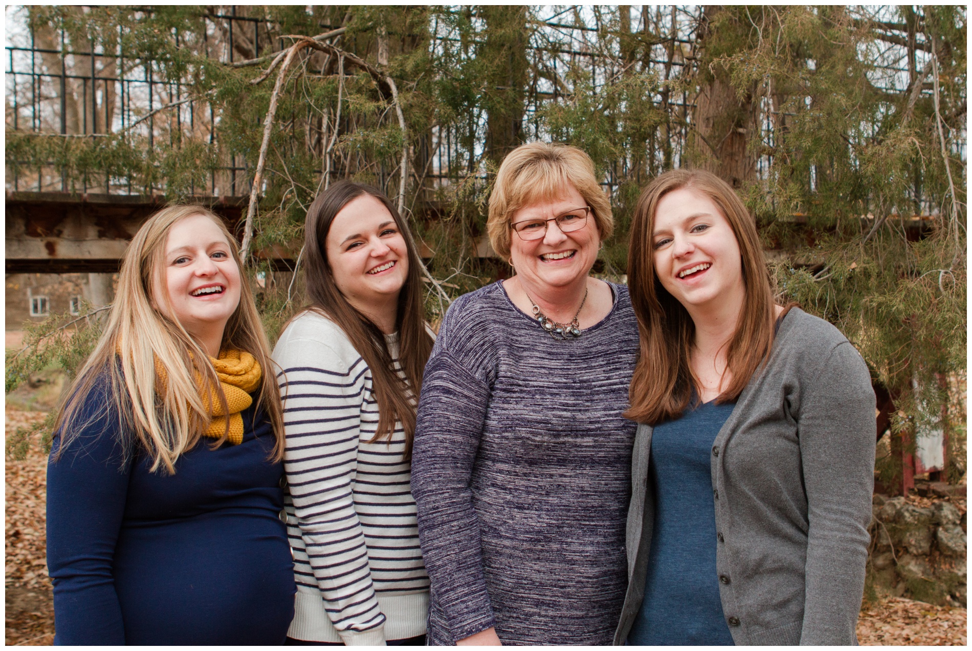 Family portraits at Kiwanis Park in Payette