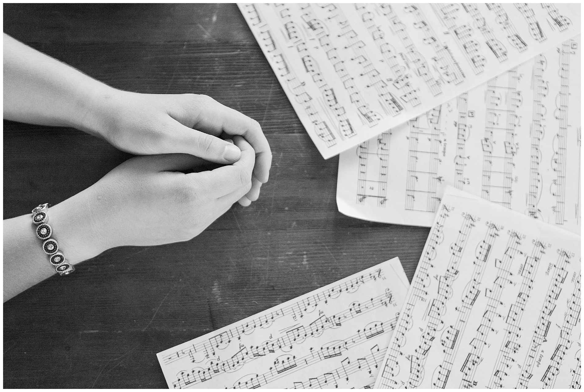 Hands and sheet music for senior pictures | Robin Wheeler Photography