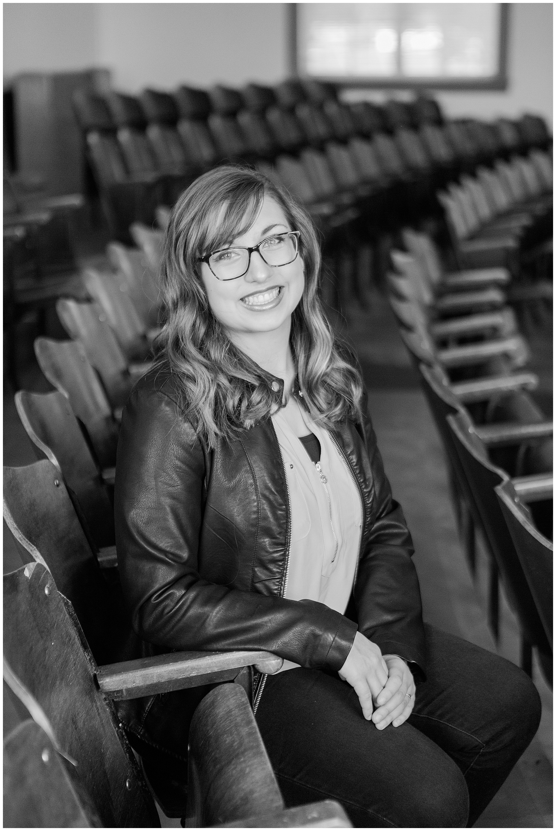 Senior photos in a theater in Weiser, Idaho | Robin Wheeler Photography