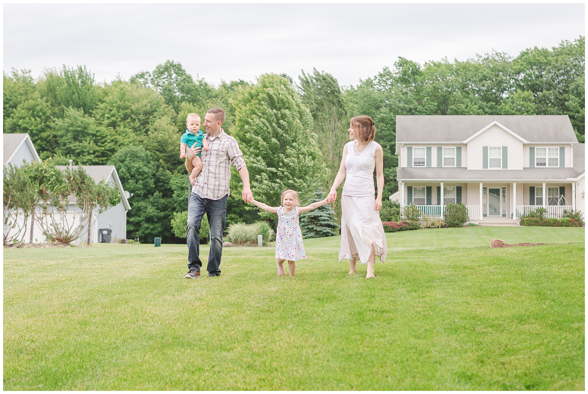 Family photos in northeast Ohio | family pictures | Ohio photographer Robin Wheeler