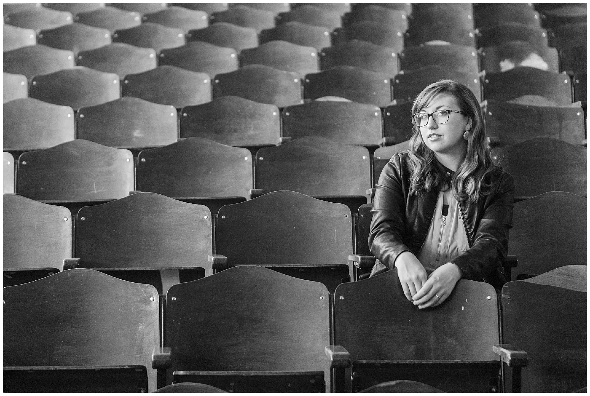 Senior pictures in a theater in Weiser, Idaho | Robin Wheeler Photography