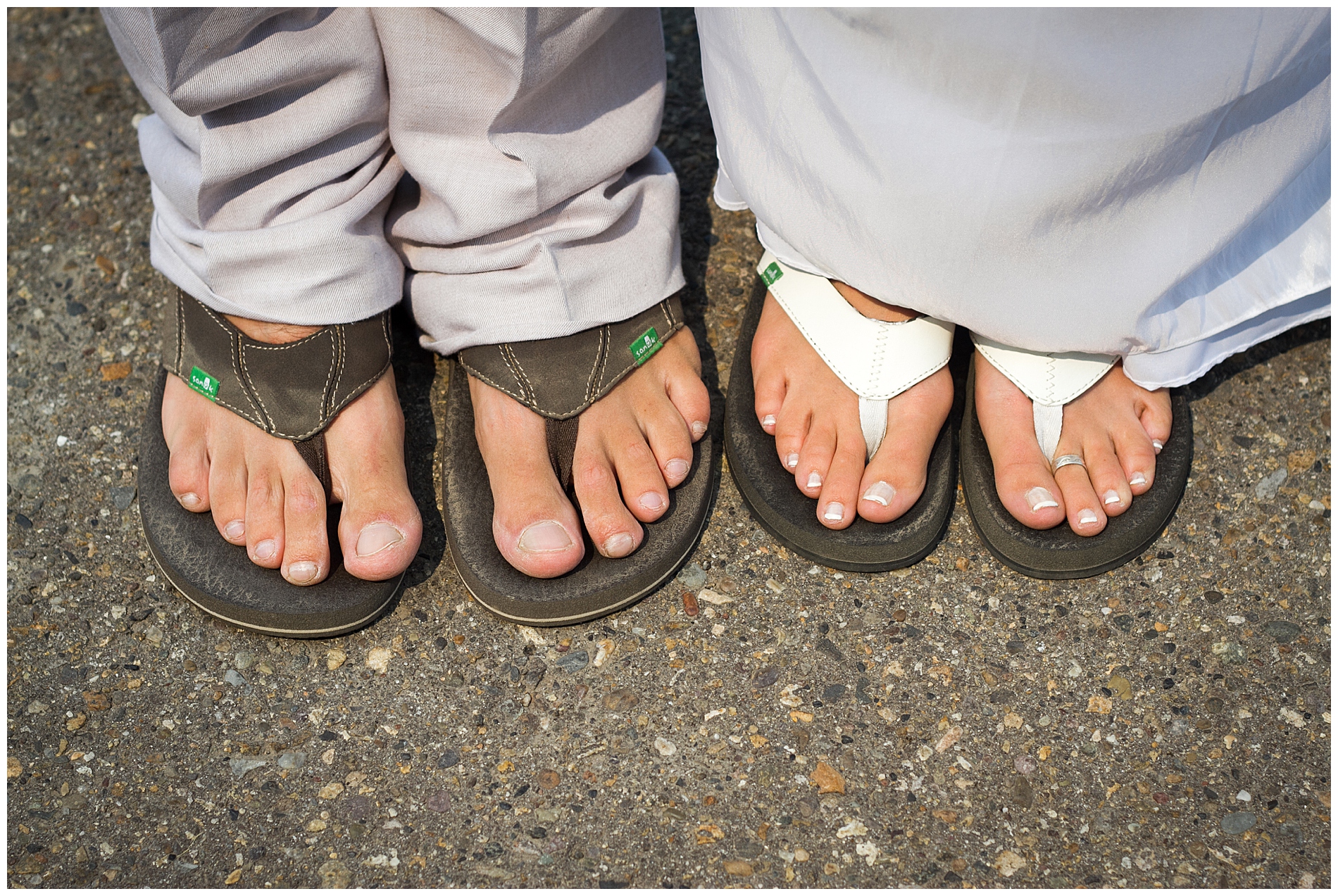 The groom and bride both wore flip-flops at their summer wedding